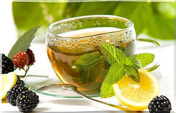 Green tea with lemon