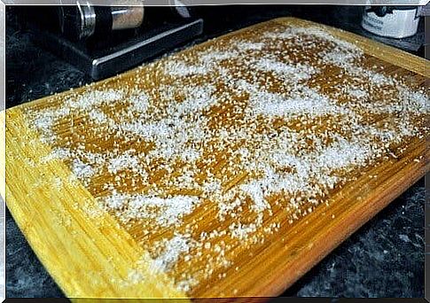 Disinfect cutting board with salt