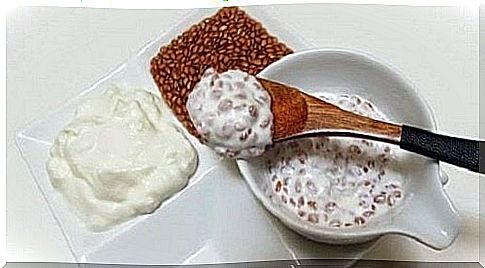 Detox your colon with kefir and linseed