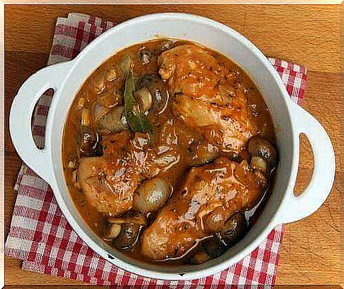 Glazed chicken with sherry and mushrooms