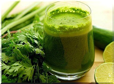 Parsley drink to remove excess salt