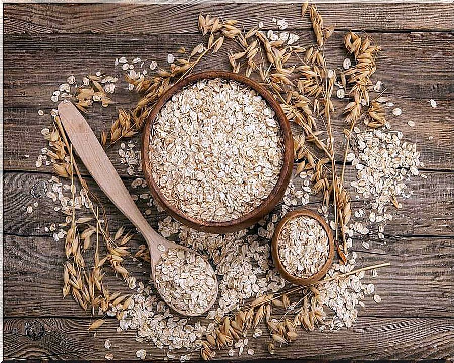 Moisturize dry skin with oatmeal