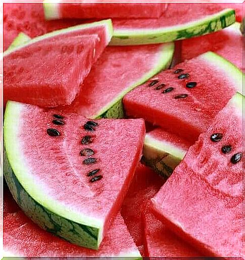 Protect the kidneys and bladder with watermelon