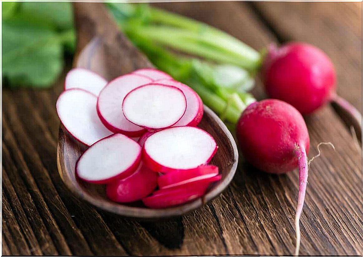 Radish slices