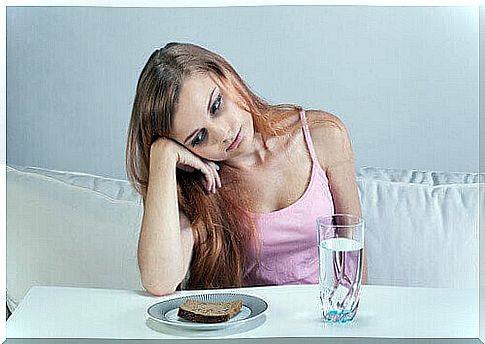 Decreased appetite can be a symptom of appendicitis