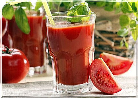 glass of tomato juice