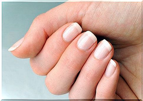 What does the lunula of your nails say about your health?